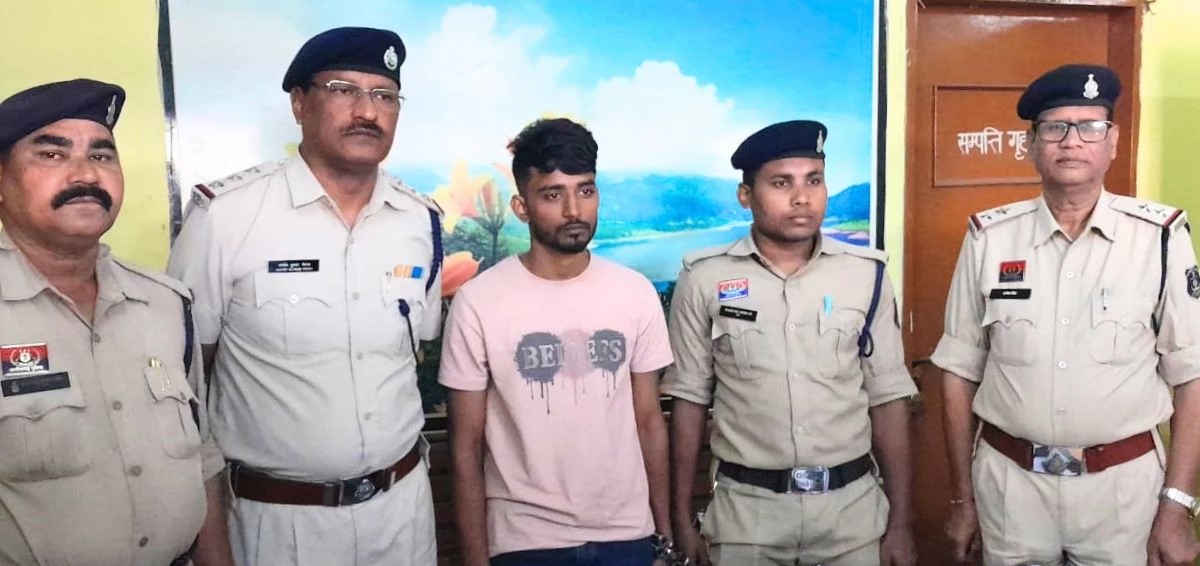 मुंबई पुलिस की कस्टडी से फरार बांग्लादेशी नागरिक दुर्ग स्टेशन पर पकड़ा गया, अवैध रूप से भारत में घुसा था