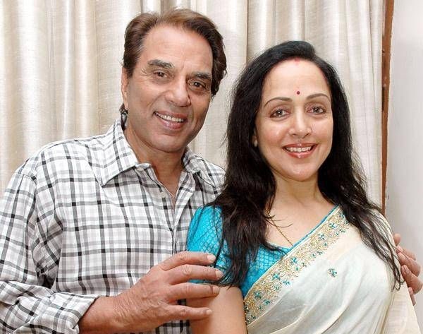 धर्मेंद्र के निधन की झूठी खबरों पर भड़कीं हेमा मालिनी, बोलीं—”जो हो रहा है, वह अक्षम्य है”