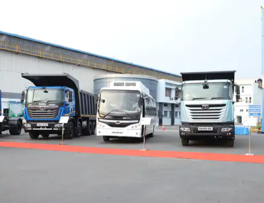 टाटा मोटर्स की कॉमर्शियल व्हीकल यूनिट 12 नवंबर को होगी लिस्ट, डिमर्जर के बाद शेयरहोल्डर्स को 1:1 रेश्यो में मिले नए शेयर