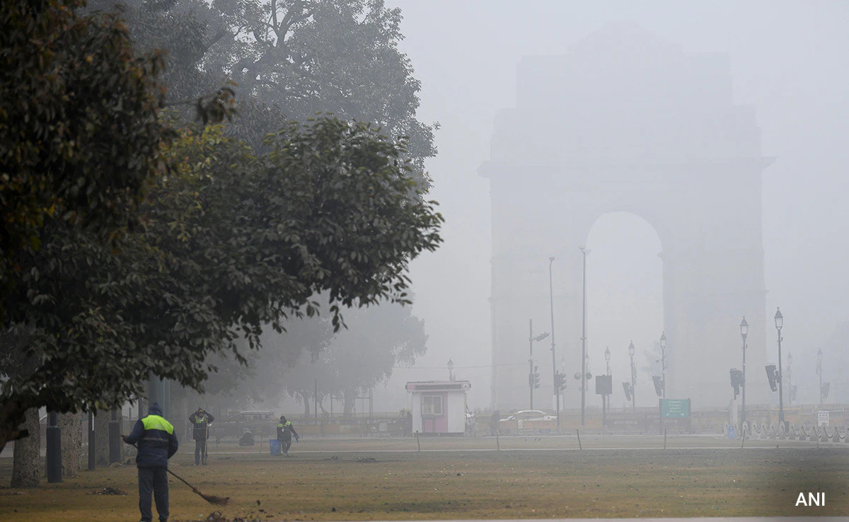 Delhi Fog Chaos: New Year पर 150 Flights Cancel, 250 से ज्यादा Flights Delay