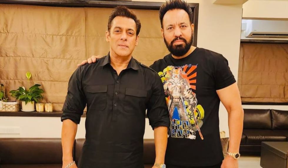 Bodyguard Embarrassed by Actor – बॉडीगार्ड के साथ छेड़खानी पर शरमा गए शेरा