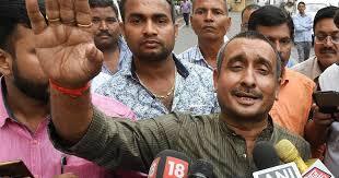 सेंगर को जमानत मिलने के विरोध में दिल्ली हाईकोर्ट के बाहर प्रदर्शन, उन्नाव रेप केस पीड़िता की मां ने जताया आक्रोश