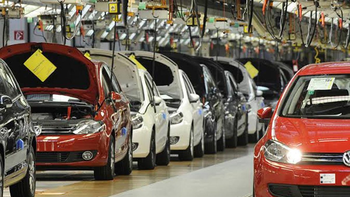 India Auto Industry 2025: नए Rules, नए Players और बदलता Market Order