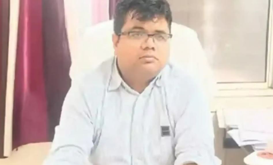 Deputy Collector Scam – 3 लाख रुपये की ठगी का मामला सामने आया