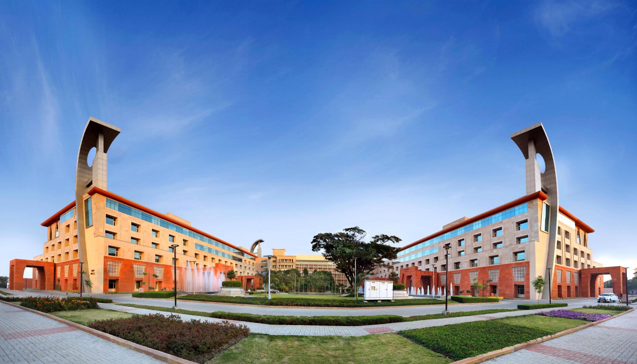 MP Secretariat Exposed: рд╡рд▓реНрд▓рдн рднрд╡рди рдХреА рдКрдБрдЪреА рдордВрдЬрд╝рд┐рд▓реЛрдВ рдкрд░ рдХреИрд╕реЗ рдХреБрдЪрд▓реА рдЬрд╛рддреА рд╣реИ рдЫреЛрдЯреЗ рд╡реНрдпрд╛рдкрд╛рд░реА рдХреА рдЖрд╡рд╛рдЬрд╝ ?