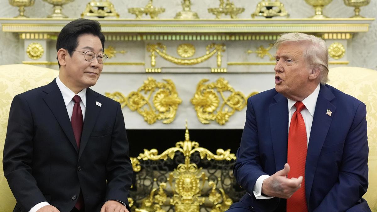 Trump Hikes Tariffs On South Korean Goods to 25% | दक्षिण कोरियाई सामान पर ट्रंप ने बढ़ाया टैरिफ