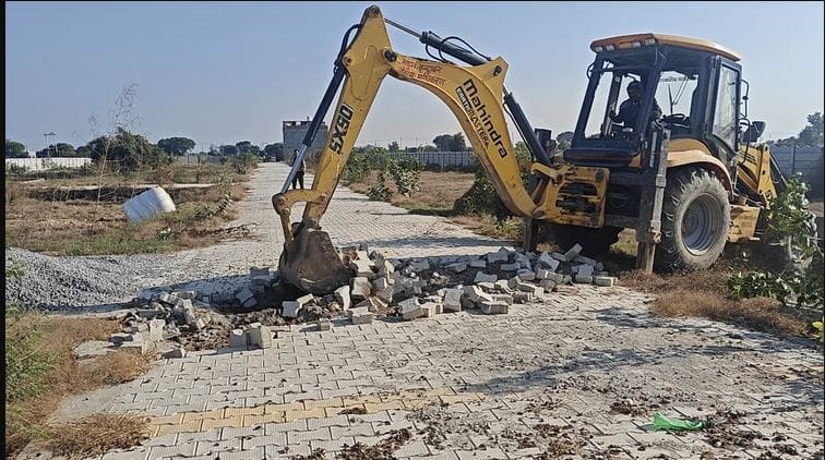 300 Houses Demolition Notice – 300 घरों को गिराने का नोटिस