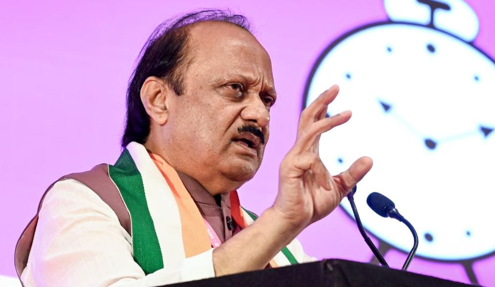 Politics with Laughter: Ajit Pawar Way – गंभीर राजनीति में हल्का अंदाज़