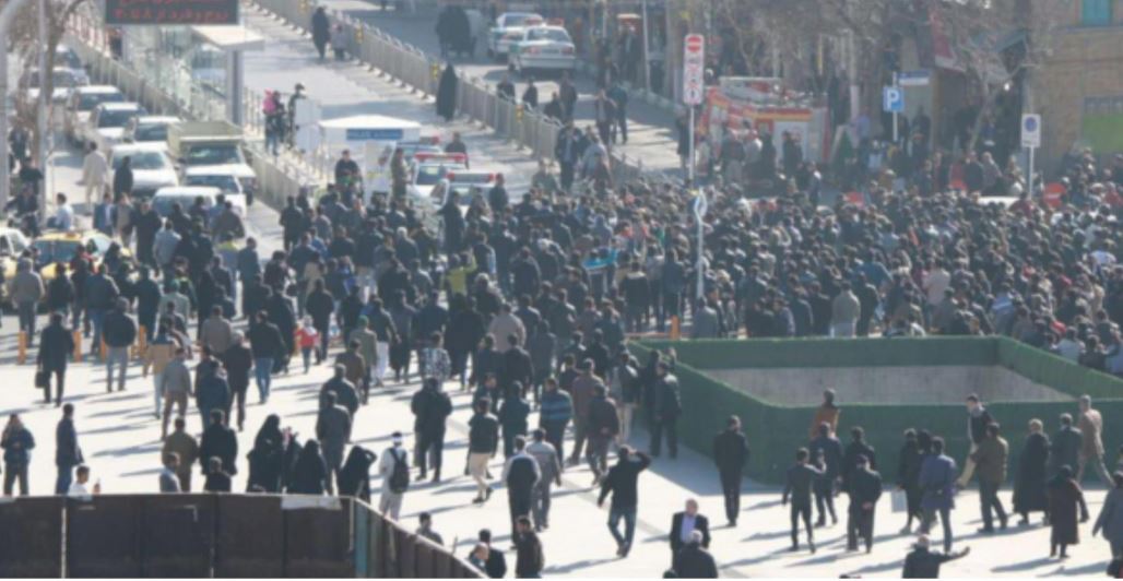 Mass Protests Erupt in Iran – ईरान के 100 शहरों में महंगाई के खिलाफ प्रदर्शन