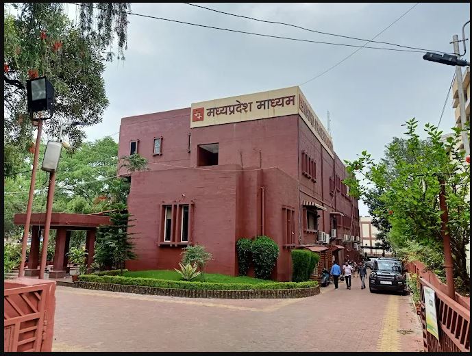 एमपी ‘माध्यम’ में एम्पैनलमेंट का खेल: पुराने अनुभवी बाहर, चहेतों को ‘रेड कार्पेट’ एंट्री