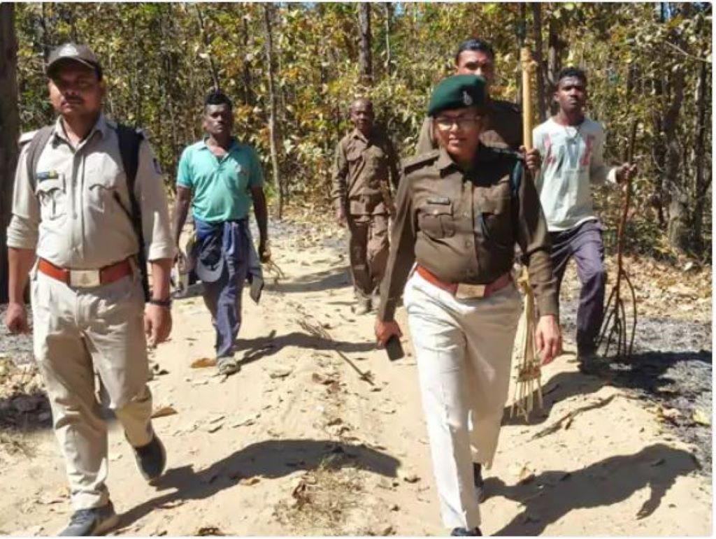 महिला दिवस विशेष: कान्हा टाइगर रिजर्व में महिलाएं निभा रहीं सुरक्षा की जिम्मेदारी