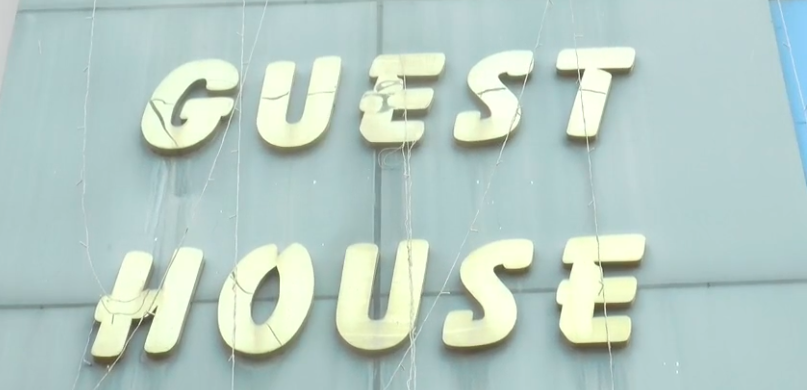 ग्वालियर रेलवे स्टेशन पर पुलिस का तलाशी अभियान: संदिग्ध वस्तुएं बरामद