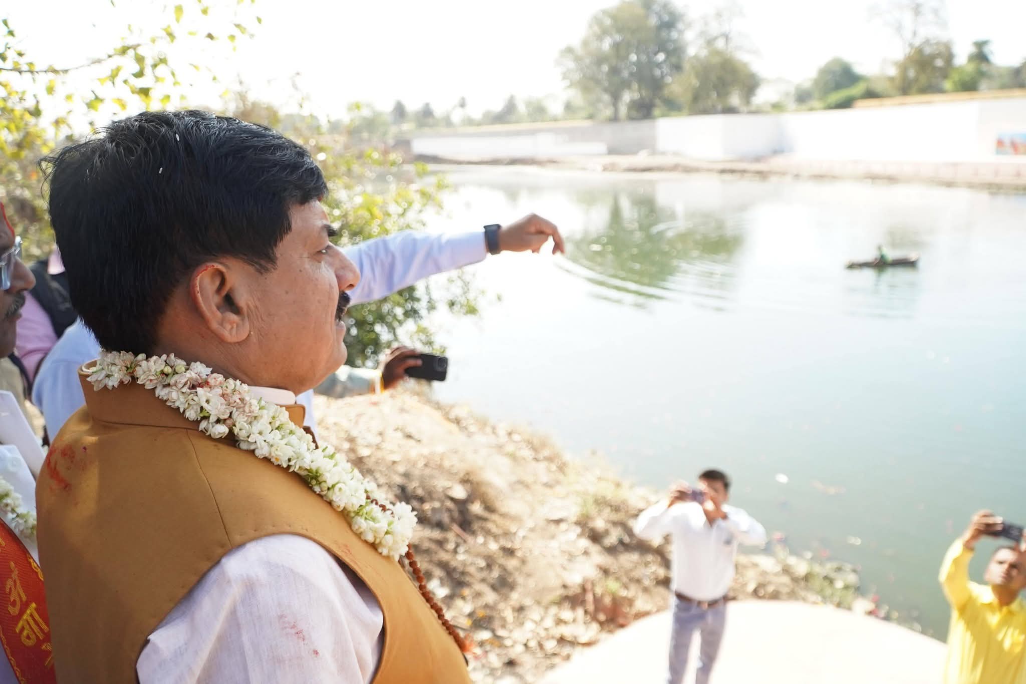 उज्जैन: सीएम डॉ. मोहन यादव ने किया उज्जैन में नवीन घाटों और पुल का निरीक्षण