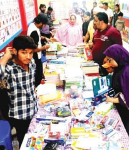 बड़वानी: पुस्तक मेले में एनसीईआरटी किताबें मिलीं, निजी स्कूलों का सिलेबस नहीं