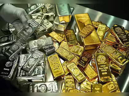 Gold, Silver Rate Today: MCX पर सोना-चांदी में गिरावट, जानिए आगे कैसा रह सकता है बाजार का रुख