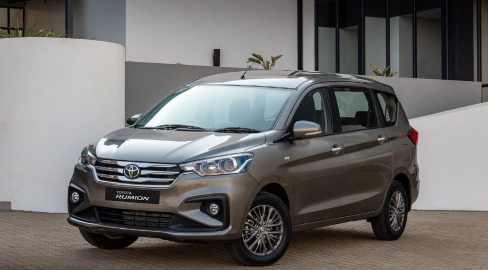 टोयोटा रूमियन का किफायती E वैरिएंट बाजार में, कम कीमत में बेहतर माइलेज और सेफ्टी फीचर्स