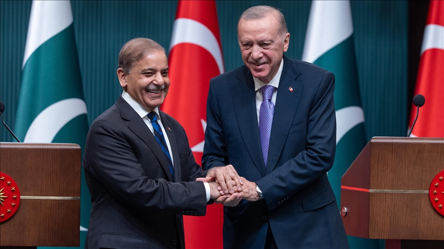 पाकिस्तान की कूटनीतिक पहल: सऊदी अरब, तुर्की और मिस्र के प्रतिनिधियों के साथ अहम बैठक