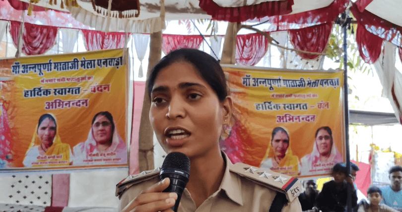 श्योपुर/कराहल: पार्वती माता मेले के मंच पर तीखी नोकझोंक; पूर्व विधायक और थाना प्रभारी आमने-सामने