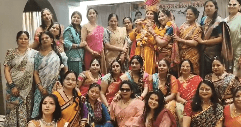 ग्वालियर: हनुमान जन्मोत्सव पर महिलाओं ने खेली फूलों की होली; रंगारंग कार्यक्रम आयोजित