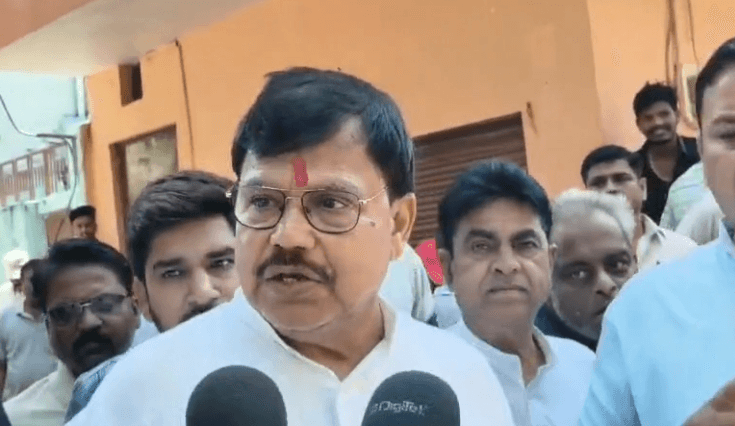 ग्वालियर में नल कनेक्शन के नाम पर ₹3300 वसूली, लोगों में आक्रोश; मंत्री प्रद्युम्न सिंह तोमर ने बोले- दोषियों के खिलाफ सख्त कार्रवाई होगी