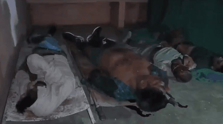 हमीरपुर में भीषण सड़क हादसा: ट्रक-कार टक्कर में 4 बारातियों की मौत, 3 गंभीर रूप से घायल