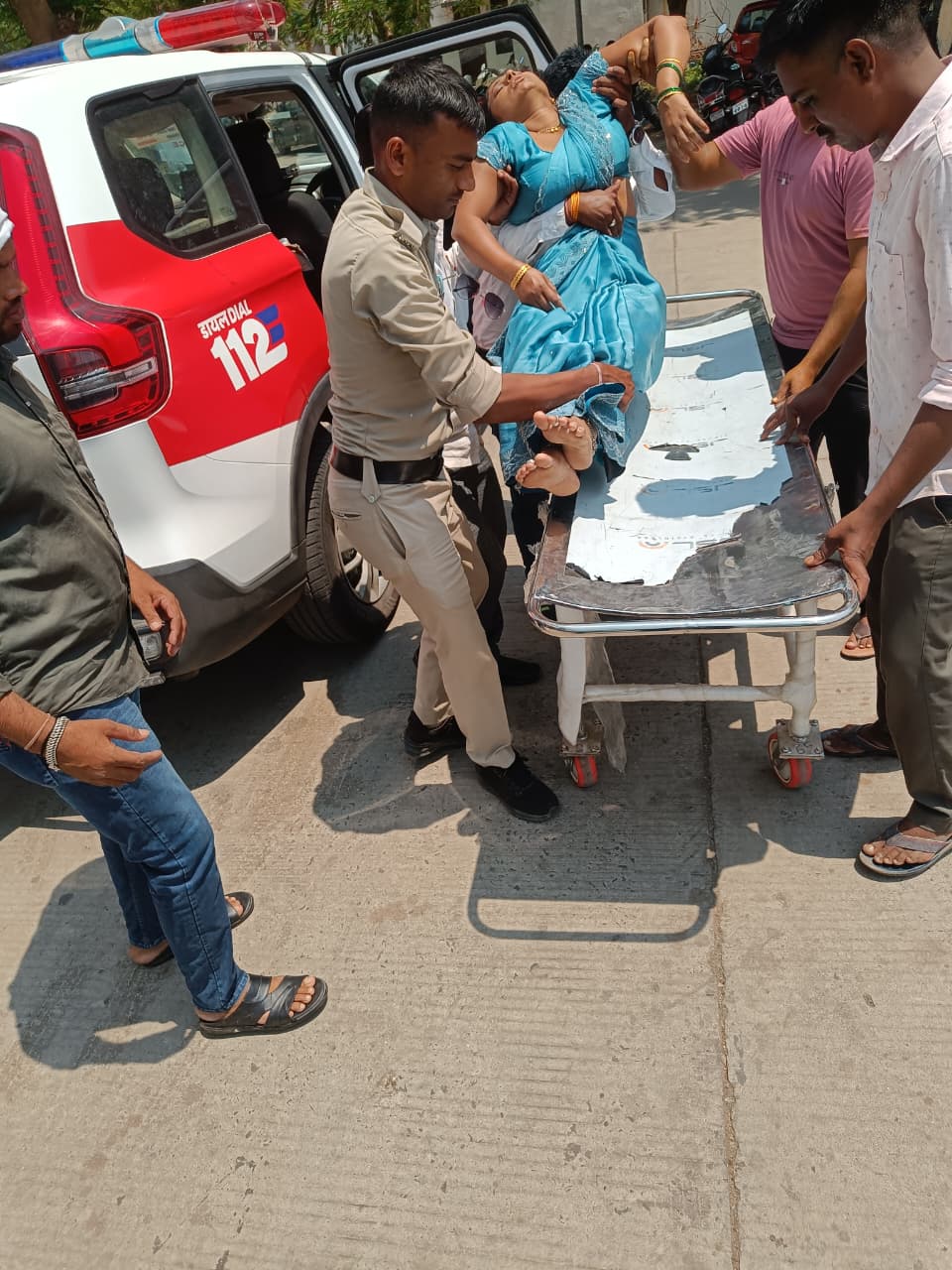 बुरहानपुर: सरोला फाटा दरियापुर में दो मोटरसाइकिलों की टक्कर, 4 घायल; पुलिस की त्वरित कार्रवाई से बची जान