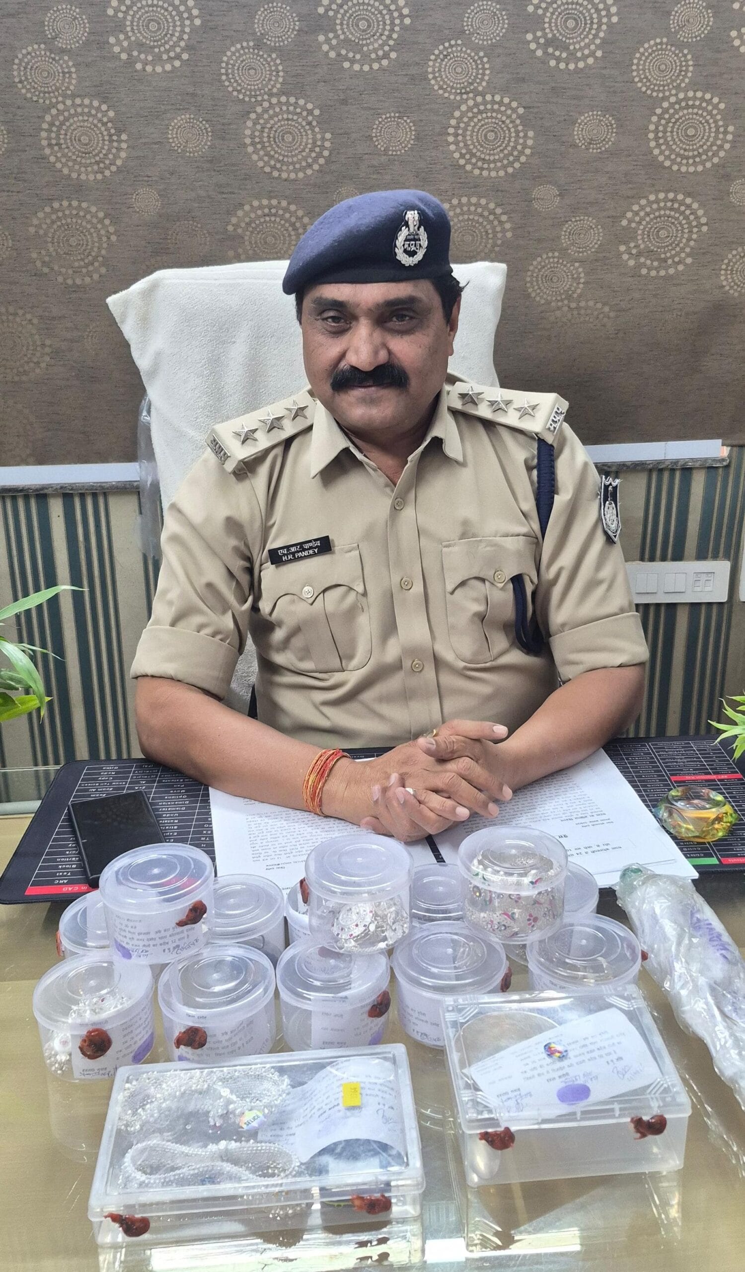 दमोह में सूने मकान में लाखों की चोरी का पुलिस ने किया खुलासा, आरोपी गिरफ्तार