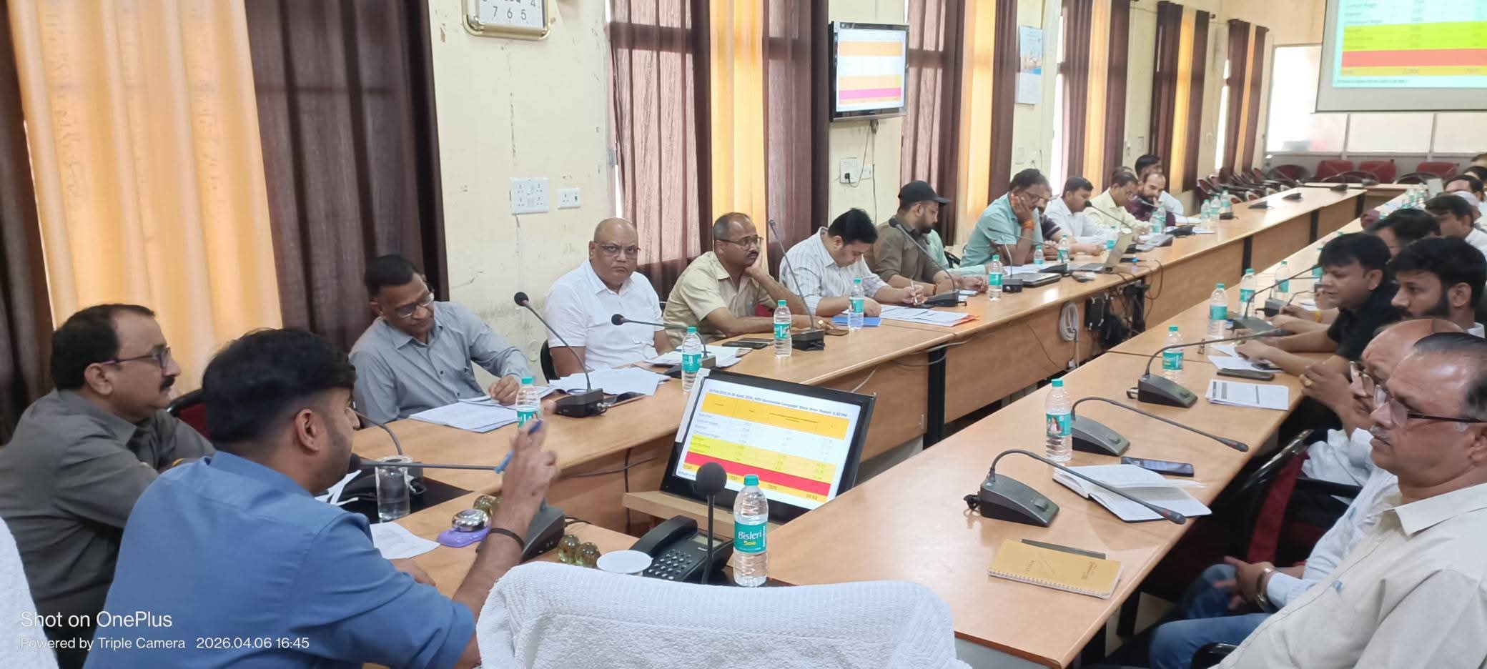 छतरपुर: कलेक्टर पार्थ जैसवाल ने टीबी स्क्रीनिंग और एक्स-रे कार्य तेज करने के निर्देश दिए