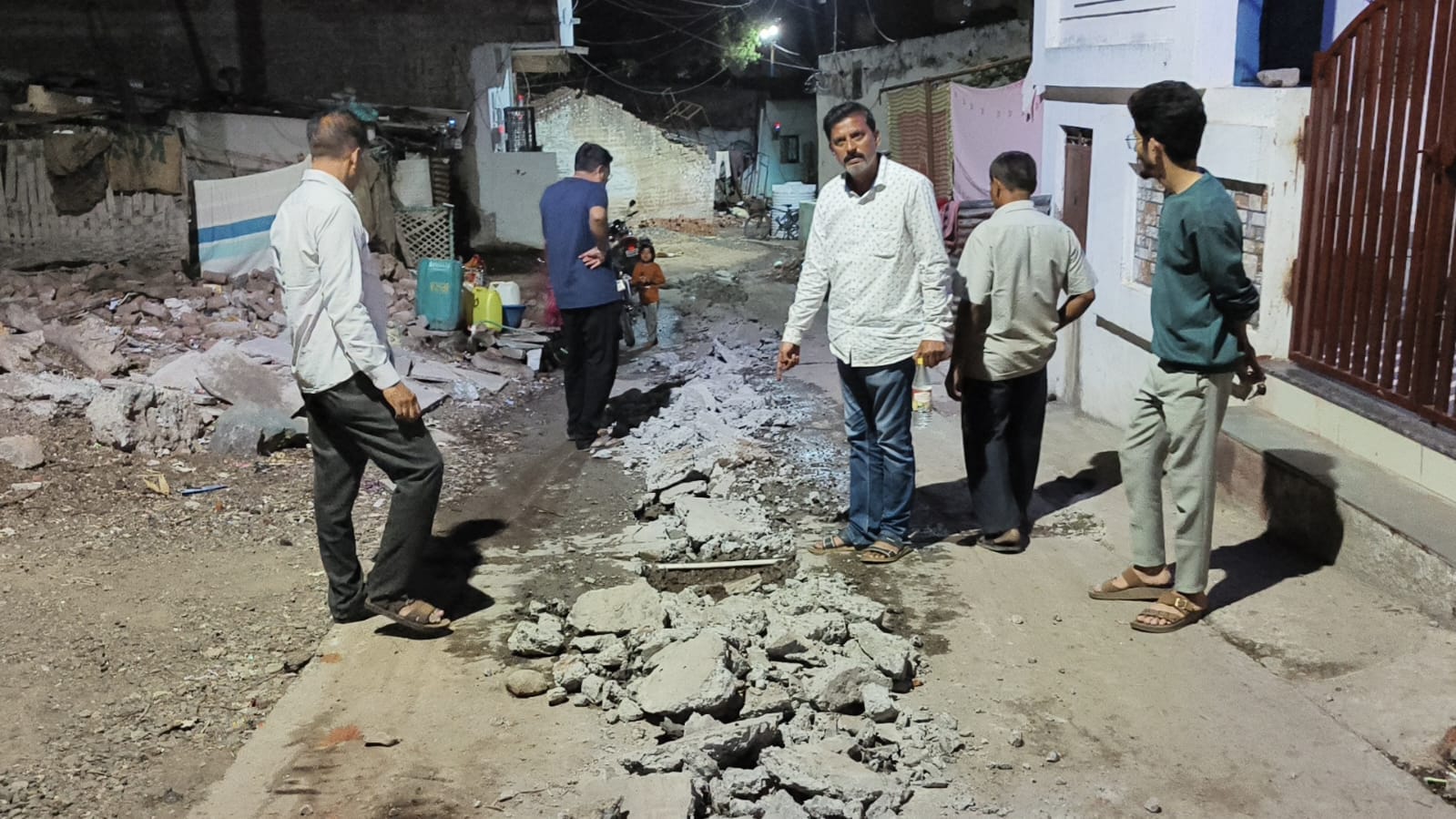 बड़वानी: स्नेह नगर में नल जल में मिला सीवरेज का पानी, रहवासी परेशान