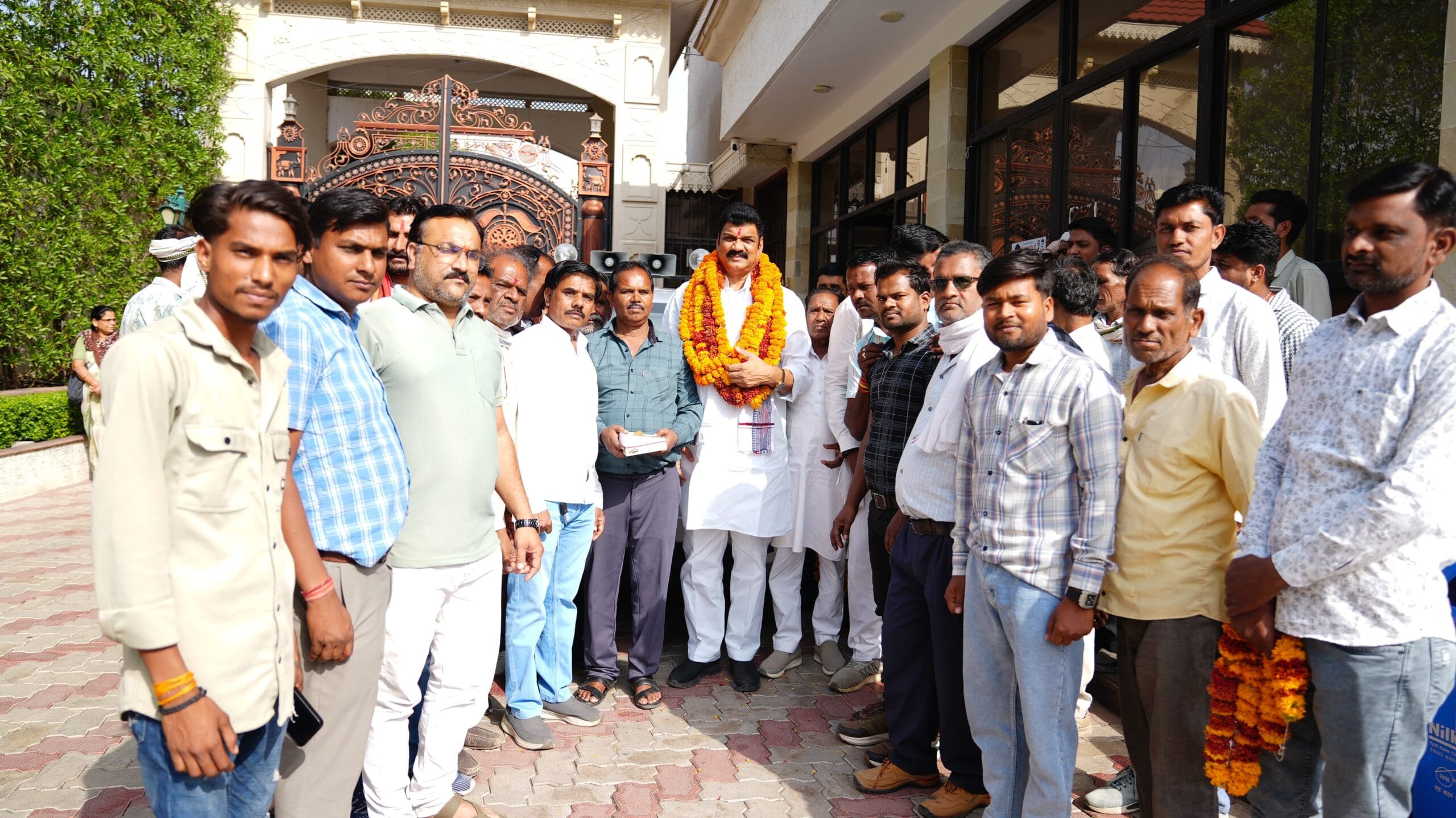 सागर जिला: बिलहरा नगर परिषद के नवनियुक्त एल्डरमेन ने मंत्री गोविंद सिंह राजपूत से की सौजन्य भेंट