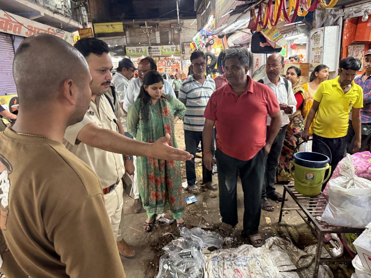 सीधी में अतिक्रमण के खिलाफ प्रशासन का सख्त कदम, 5 दुकानदारों पर लगा जुर्माना