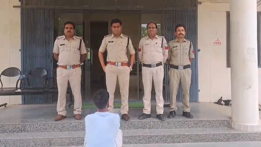 दमोह: नाबालिग को सोशल मिडिया पर ब्लैकमेल करने वाला आरोपी गिरफ्तार