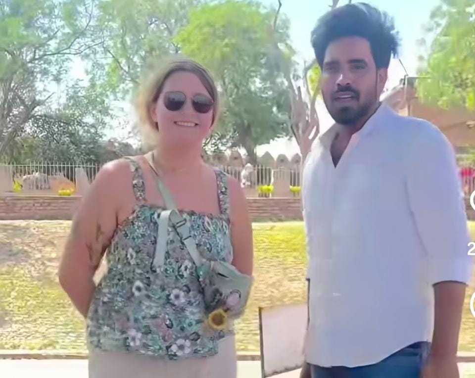 ग्वालियर किले पर विदेशी महिला से अश्लील बातचीत का वीडियो वायरल, आरोपी पकड़ा गया