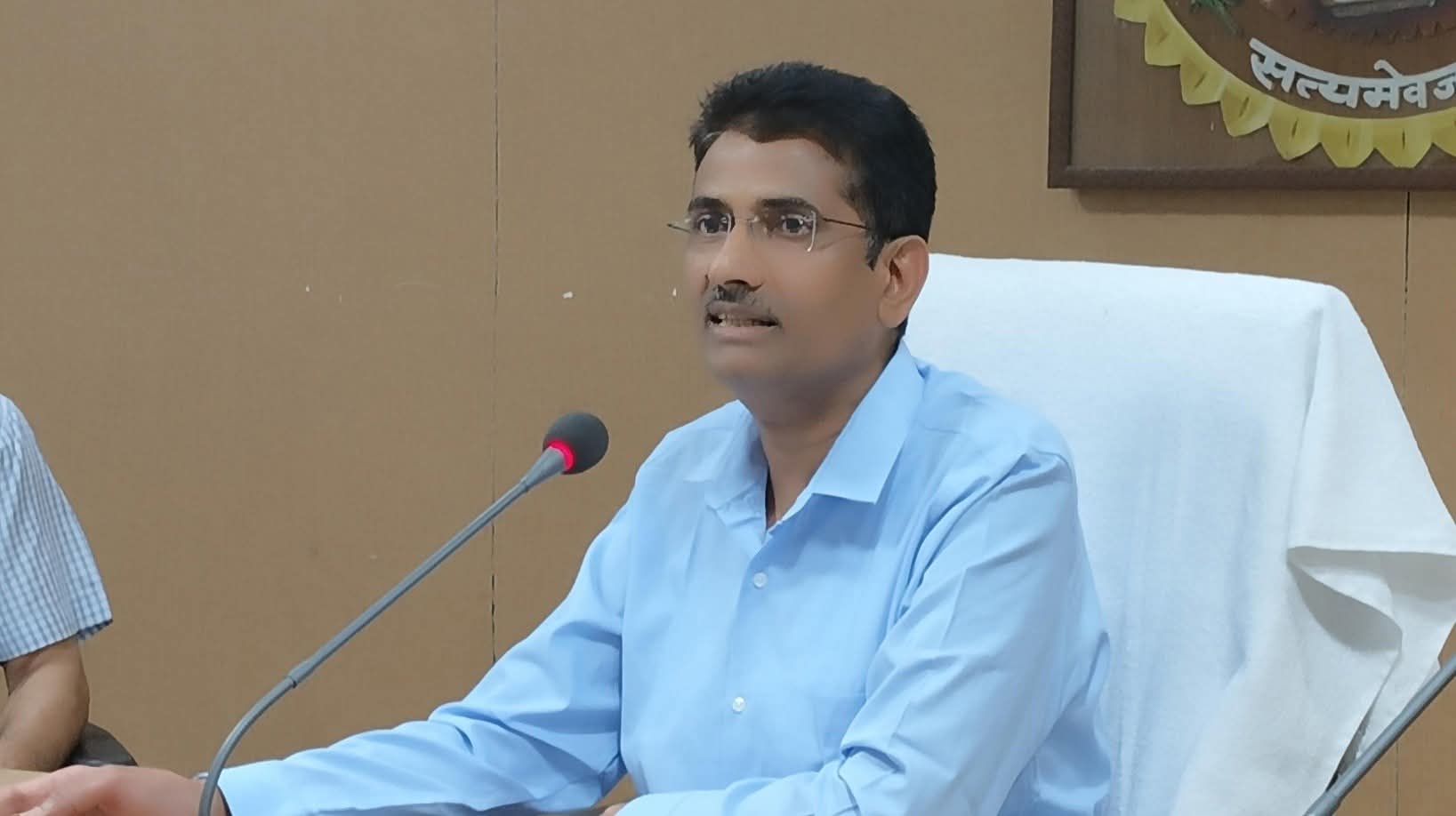 दमोह कलेक्टर की बैठक: गौशालाओं की व्यवस्था सुधारने के निर्देश