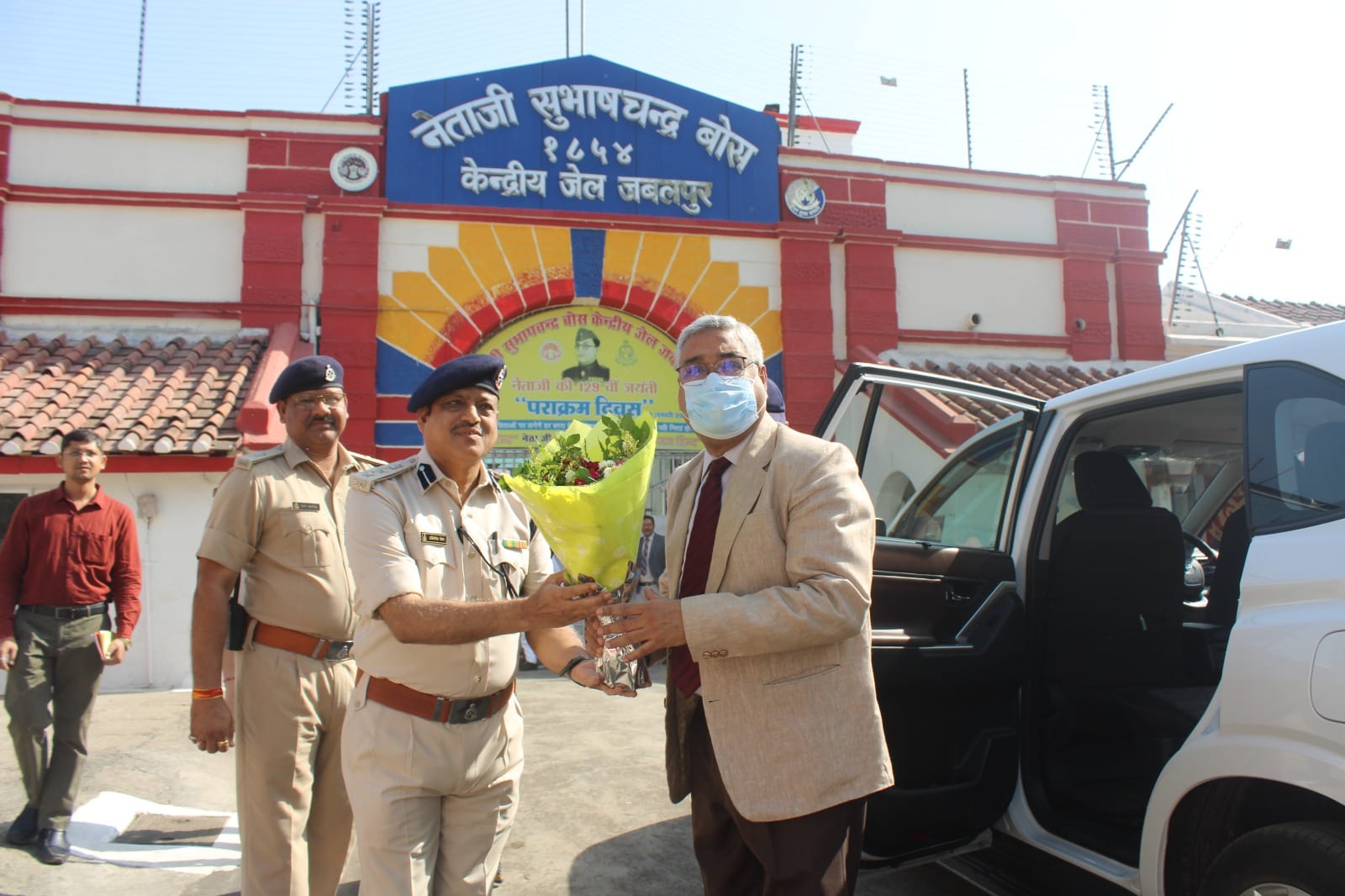 जबलपुर केंद्रीय जेल में स्वास्थ्य और विधिक शिविर, 265 बंदियों का परीक्षण