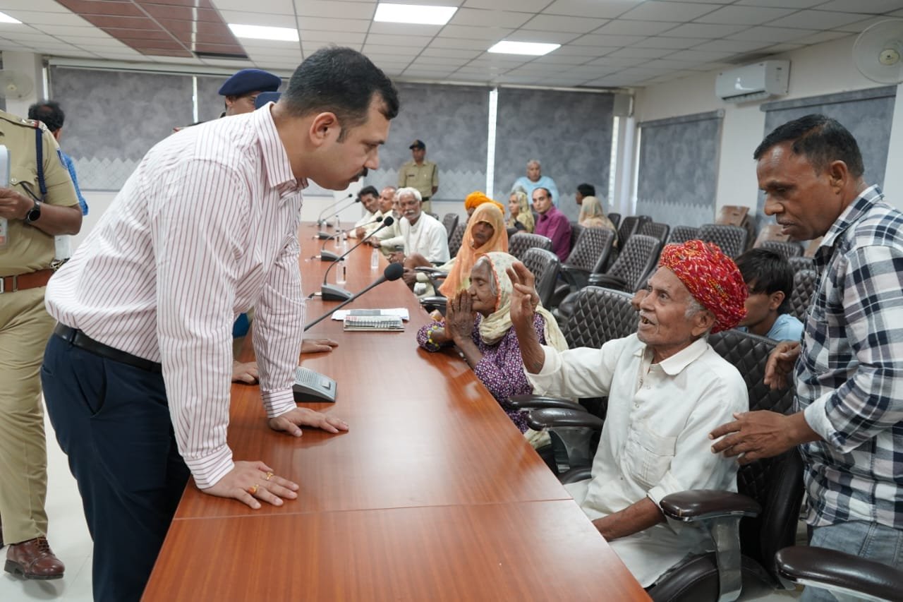 रतलाम पुलिस का वरिष्ठ नागरिक शिकायत निवारण शिविर, 17 शिकायतों पर त्वरित कार्रवाई