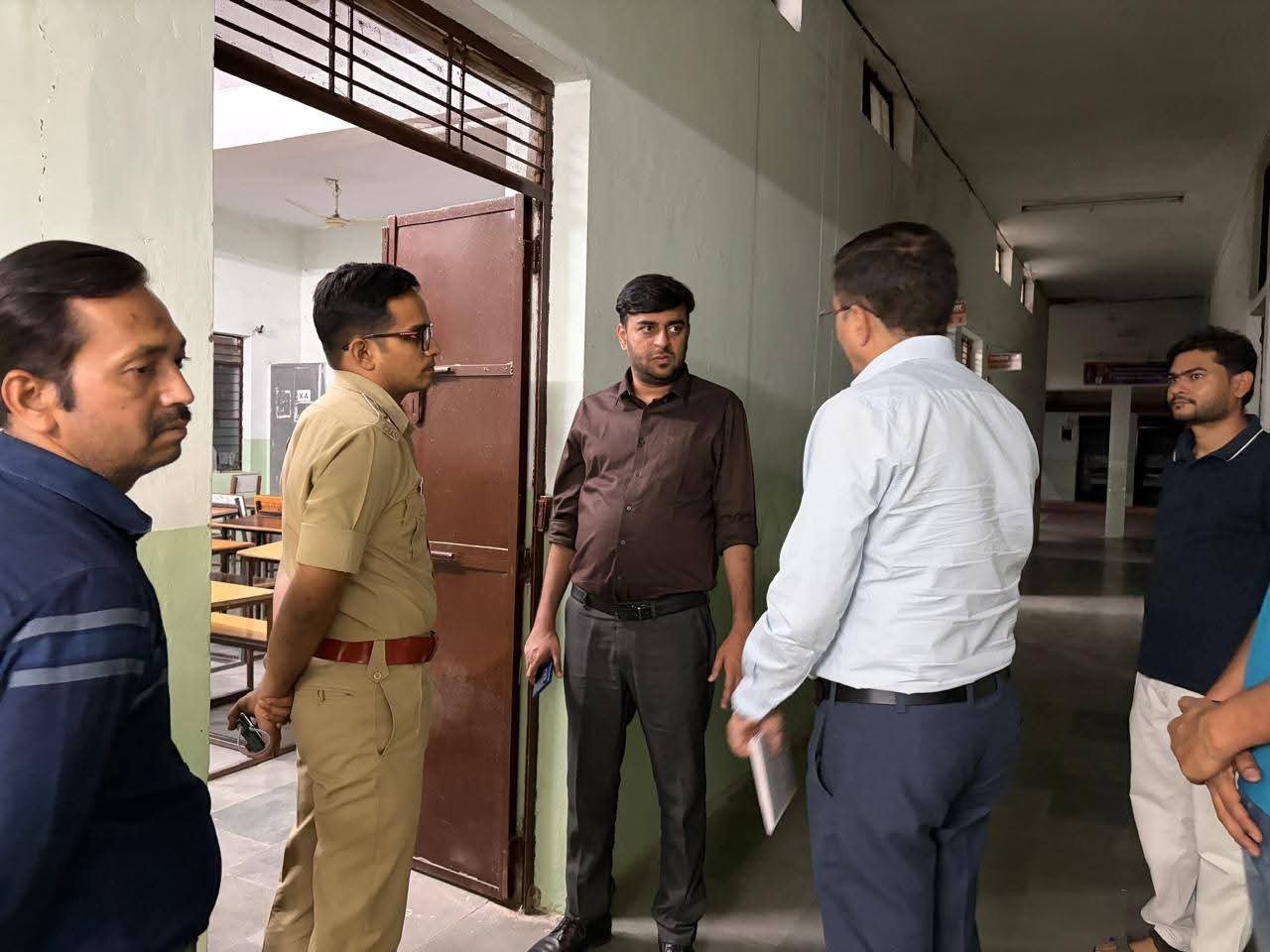 छतरपुर में नीट परीक्षा केंद्र का निरीक्षण, व्यवस्थाओं पर प्रशासन सख्त