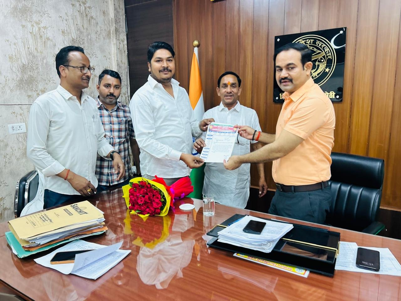 व्यापार मंडल की पहल सफल, अब अमेठी के रामलीला मैदान में मिलेगा गैस सिलेंडर, लोगों को राहत