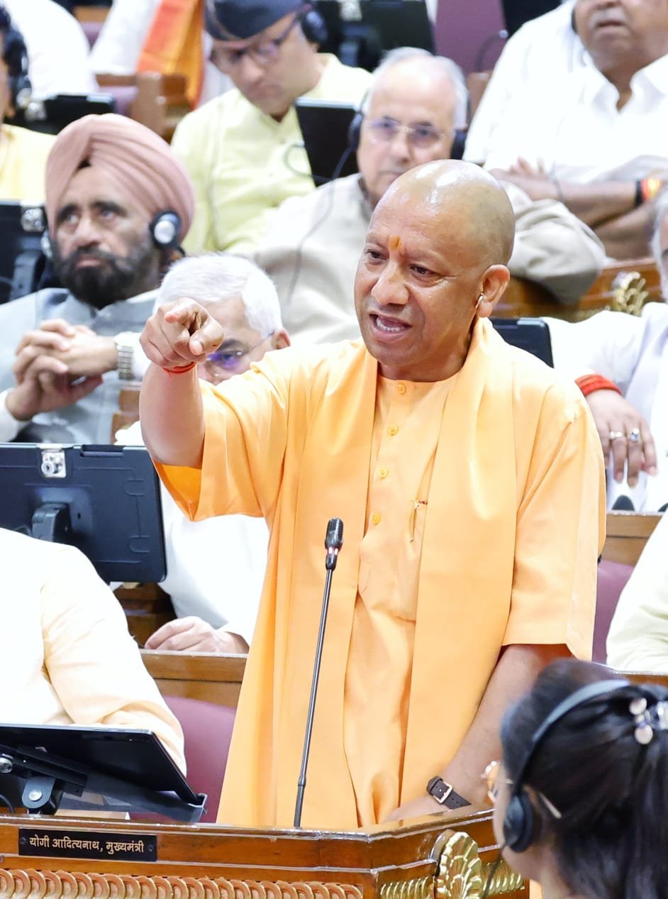 महिलाओं के श्राप से हुई कांग्रेस की दुर्गति, अब सपा भी उसी राह पर”; यूपी सदन में सीएम योगी का तीखा हमला