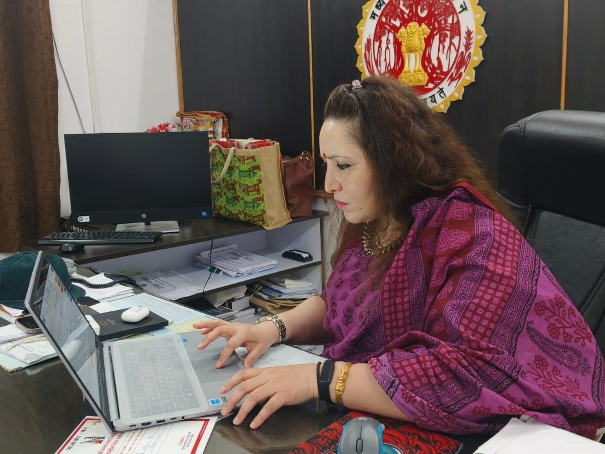 34 आंगनवाड़ी भवन अधूरे, कलेक्टर सख्त: आरईएस कार्यपालन यंत्री को कारण बताओ नोटिस