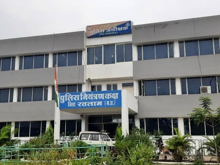 6 साल से फरार 11 लाख की धोखाधड़ी का आरोपी नवी मुंबई से गिरफ्तार, रतलाम पुलिस की बड़ी कार्रवाई