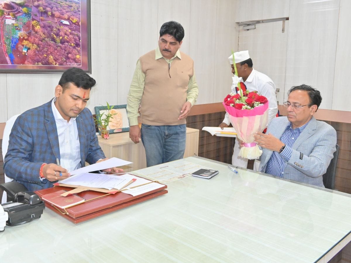 रायसेन: पेयजल समस्याओं का तत्परता से करें निराकरण; कलेक्टर अरुण विश्वकर्मा