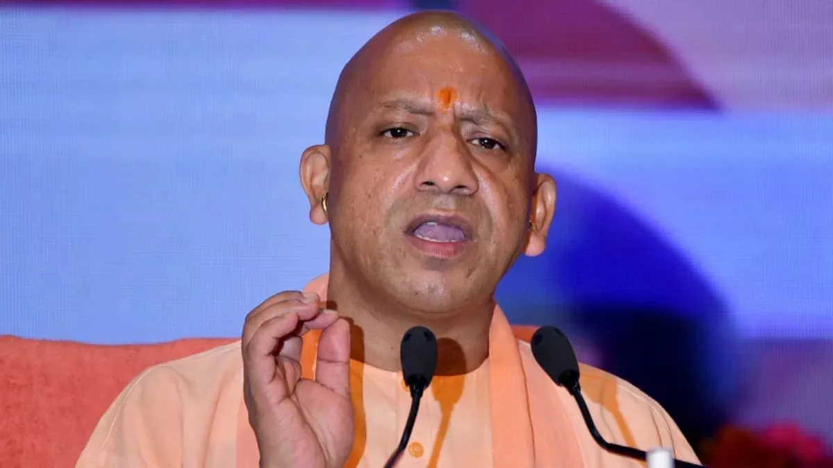 बेमौसम बारिश और आकाशीय बिजली से हुई जनहानि पर सीएम योगी सख्त, 24 घंटे में मुआवजा देने के निर्देश