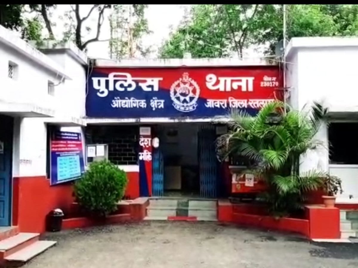 रतलाम पुलिस की बड़ी सफलता, जावरा क्षेत्र से अपहृत 14 वर्षीय नाबालिग बालिका 48 घंटे में सुरक्षित दस्तयाब