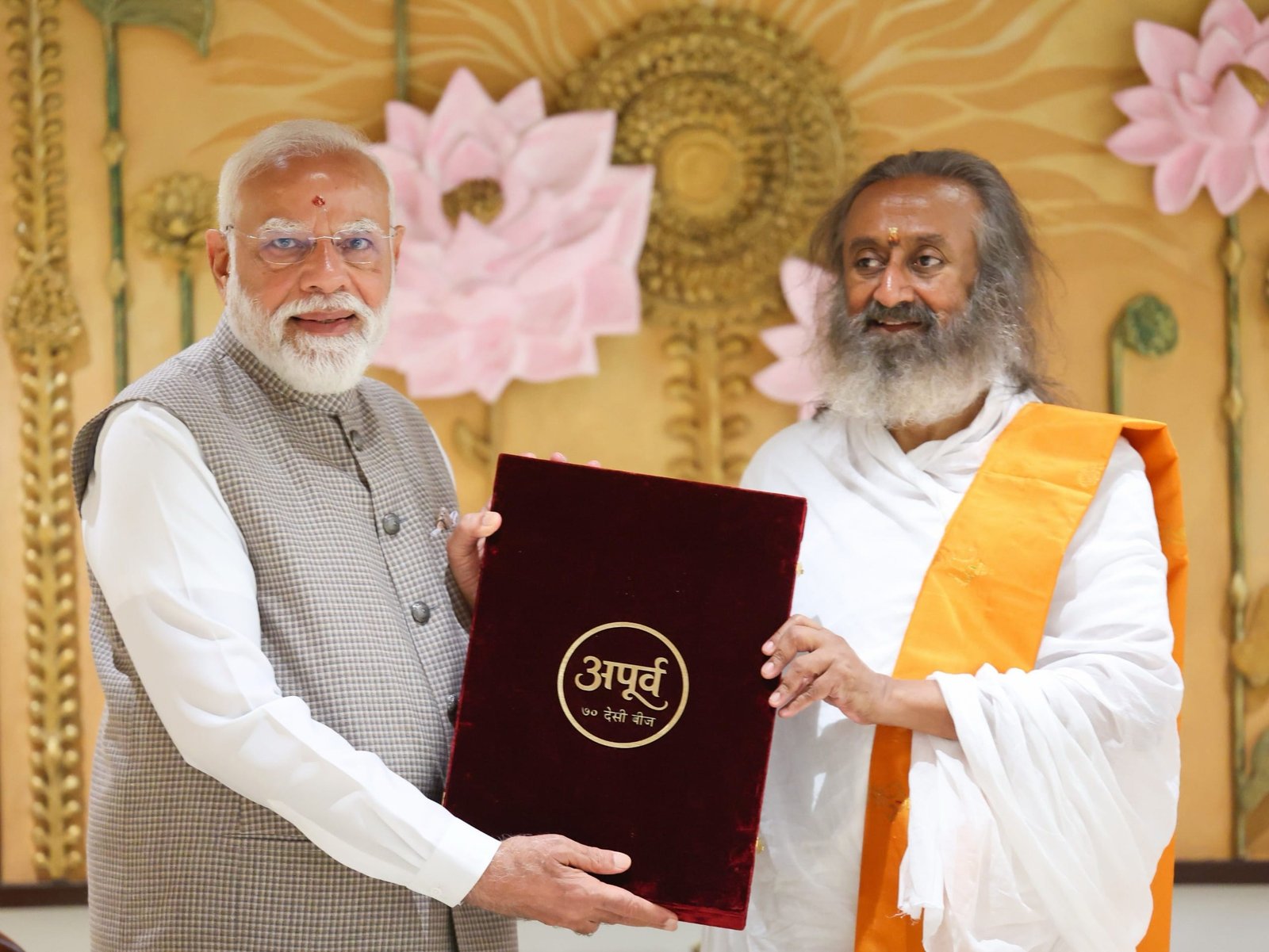 आर्ट ऑफ लिविंग के 45वें वर्षगांठ समारोह में पहुंचे पीएम मोदी; श्री श्री रविशंकर ने बताया ‘भारत माता का श्रेष्ठ पुत्र’