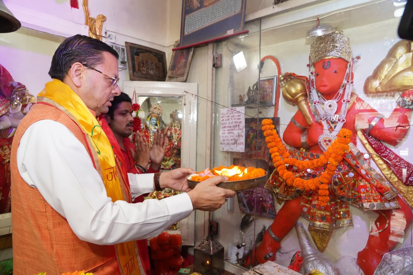 देहरादून: CM पुष्कार सिंह धामी ने प्राचीन हनुमान मंदिर में किए दर्शन, बंगाल जनादेश को बताया विकास और सांस्कृतिक अस्मिता की जीत