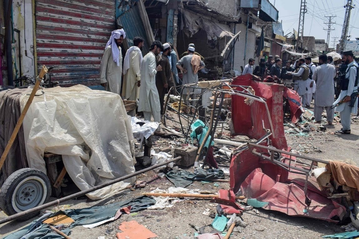 पाकिस्तान के नौरंग बाजार में भीषण IED धमाका, 10 की मौत; सीमा पर युद्ध की आहट