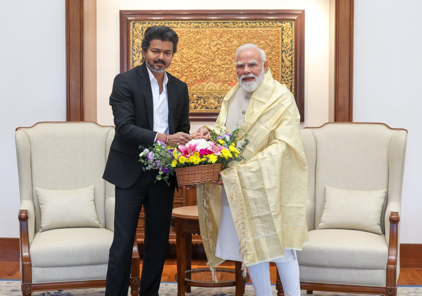 पीएम नरेंद्र मोदी और तमिलनाडू सीएम विजय