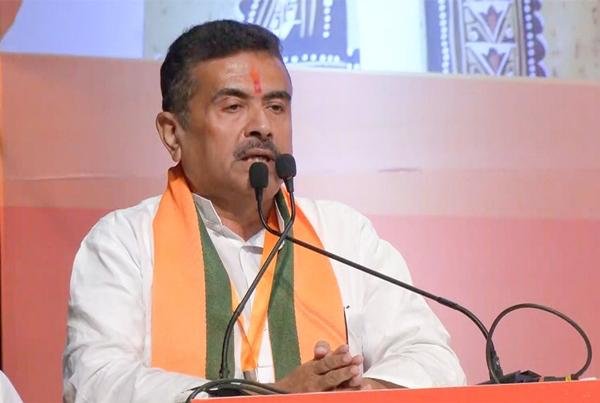 मिशन ‘शांति’ पर बंगाल सरकार: मुख्यमंत्री सुवेंदु अधिकारी सोमवार को करेंगे पुलिस अधिकारियों के साथ अहम चर्चा
