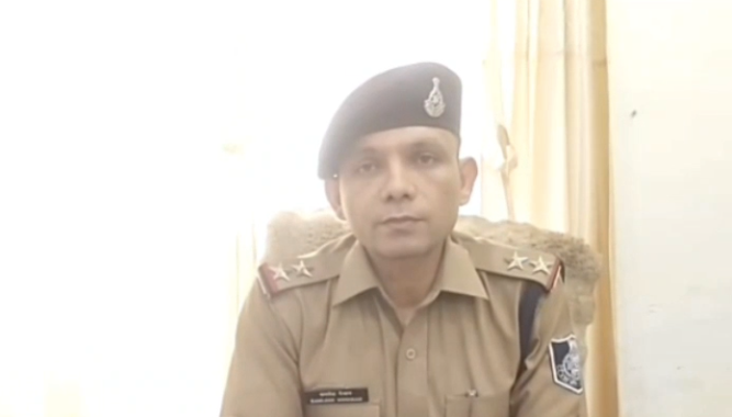 जबलपुर के विजय नगर में टाइल्स शोरूम में दिनदहाड़े बवाल, अधिवक्ता और व्यापारी पक्ष में भिड़ंत से इलाके में तनाव
